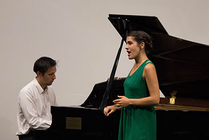FRIB hosted a soprano and piano recital at the laboratory on 25 May, featuring soprano Lia Naviliat-Cuncic (right) and pianist Manuel Vieillard (left).